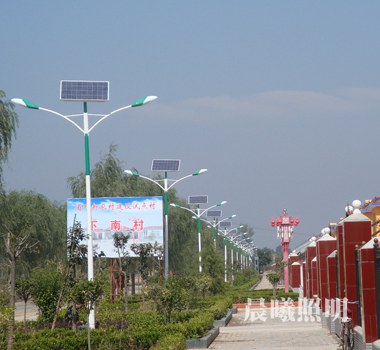 新農(nóng)村6米太陽能路燈