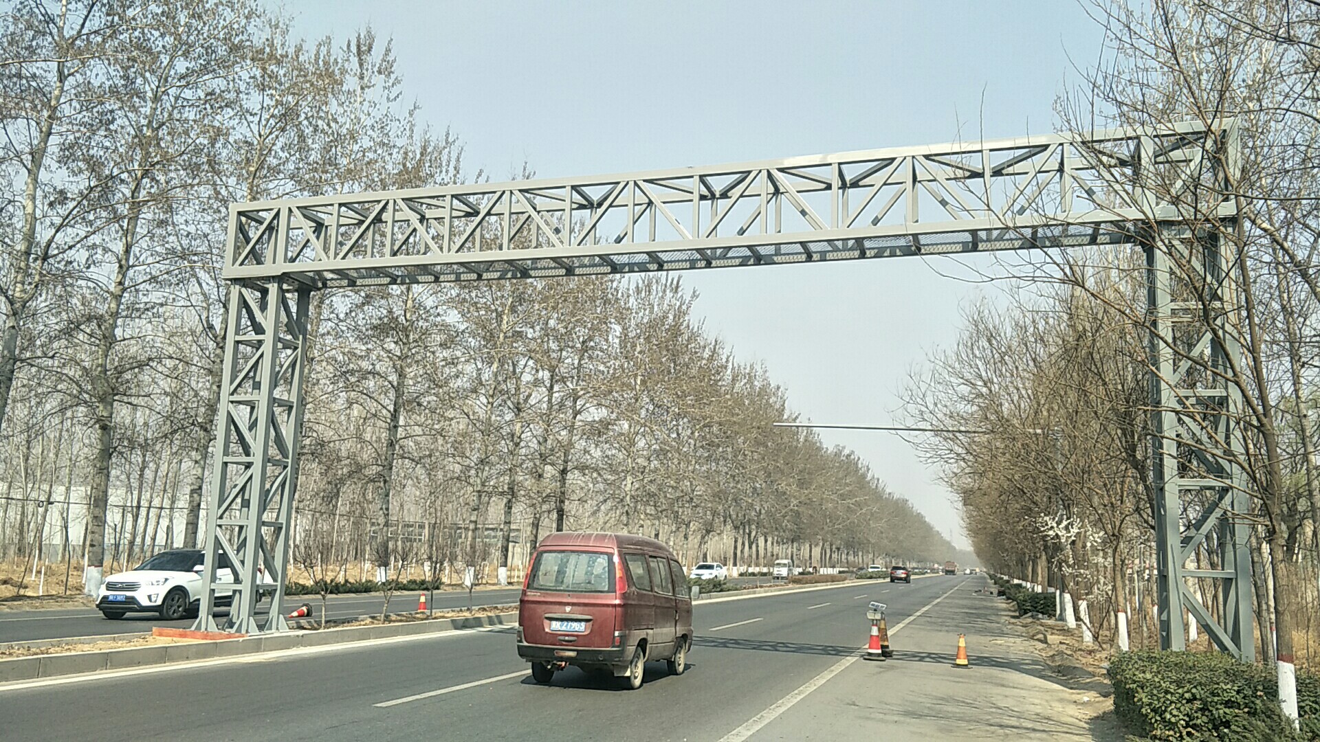 交通龍門(mén)架